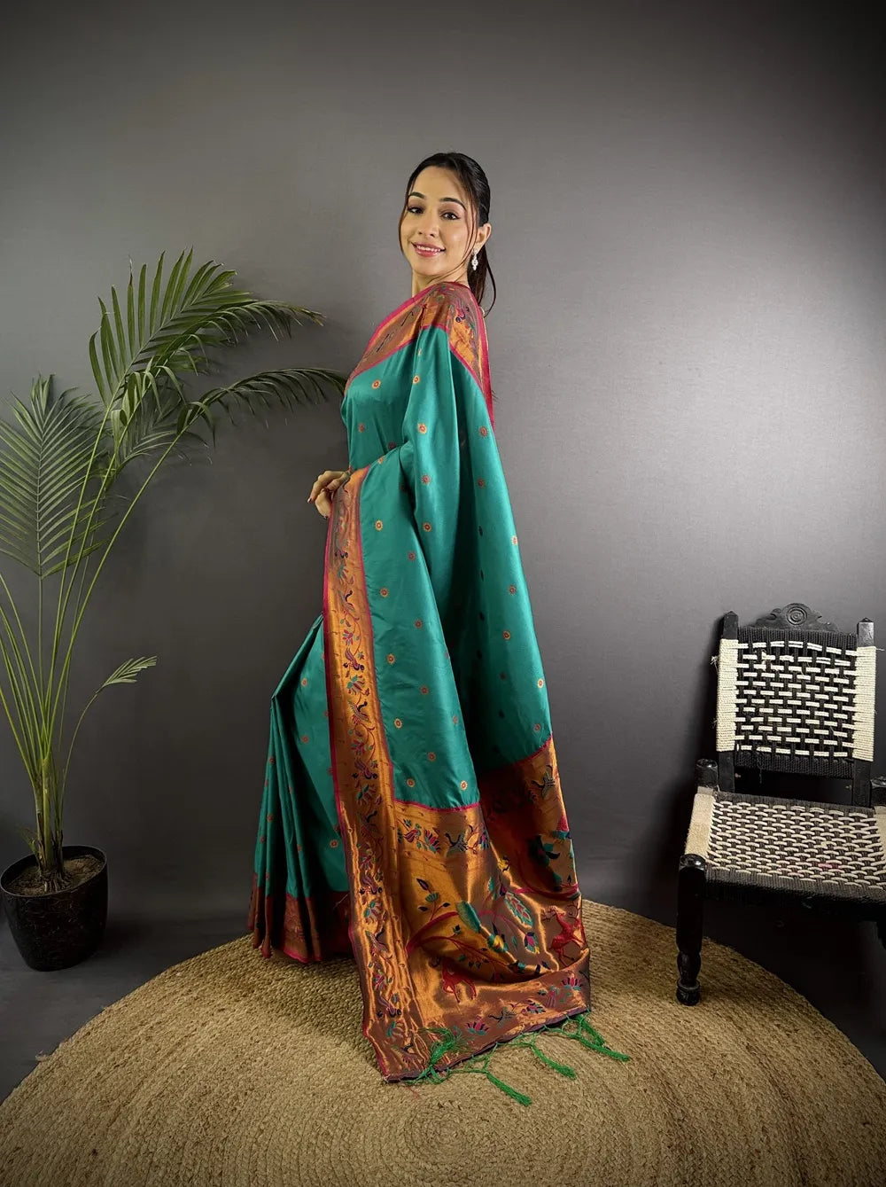 Pure Paithani Saree with Peacock & Deer Pallu – Traditional Maharashtrian Weave (Peacock Green)